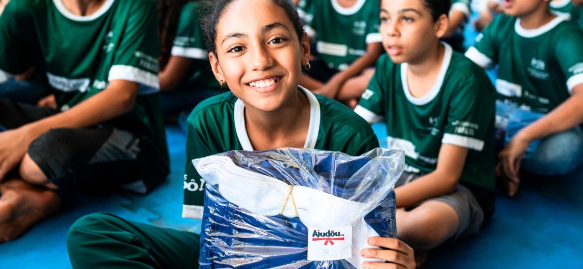 Relatório de IMpacto do Ajudôu 2025 - Ano-Base 2024