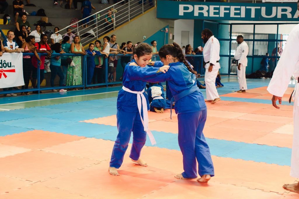 Esporte nos Bairros